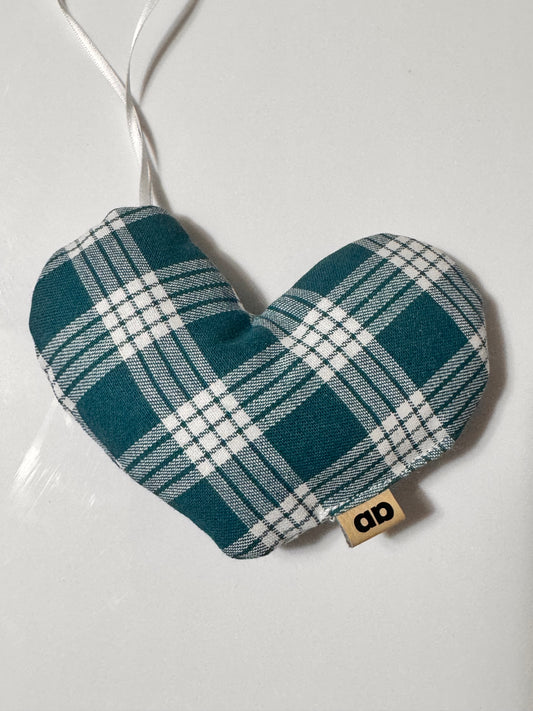 Teal Palaka ornament pu’uwai “heart ornament ”