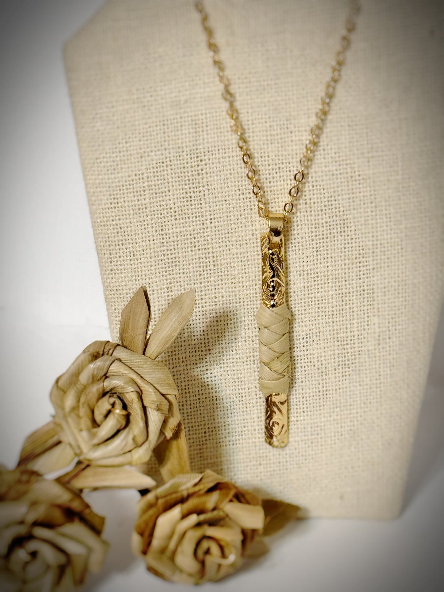 Lauhala woven gold Hawaiian floral set