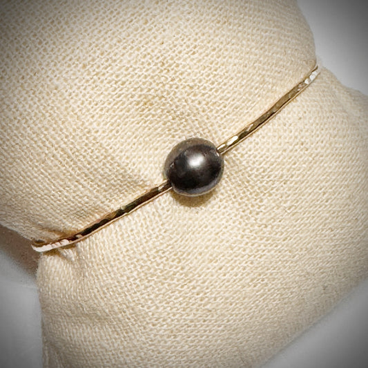 Tahitian pearl gold bangle