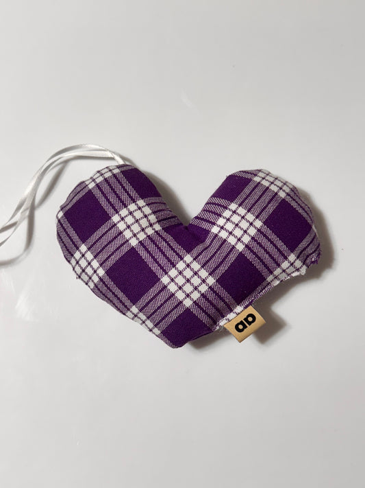 Purple Palaka ornament pu’uwai “heart ornament ”