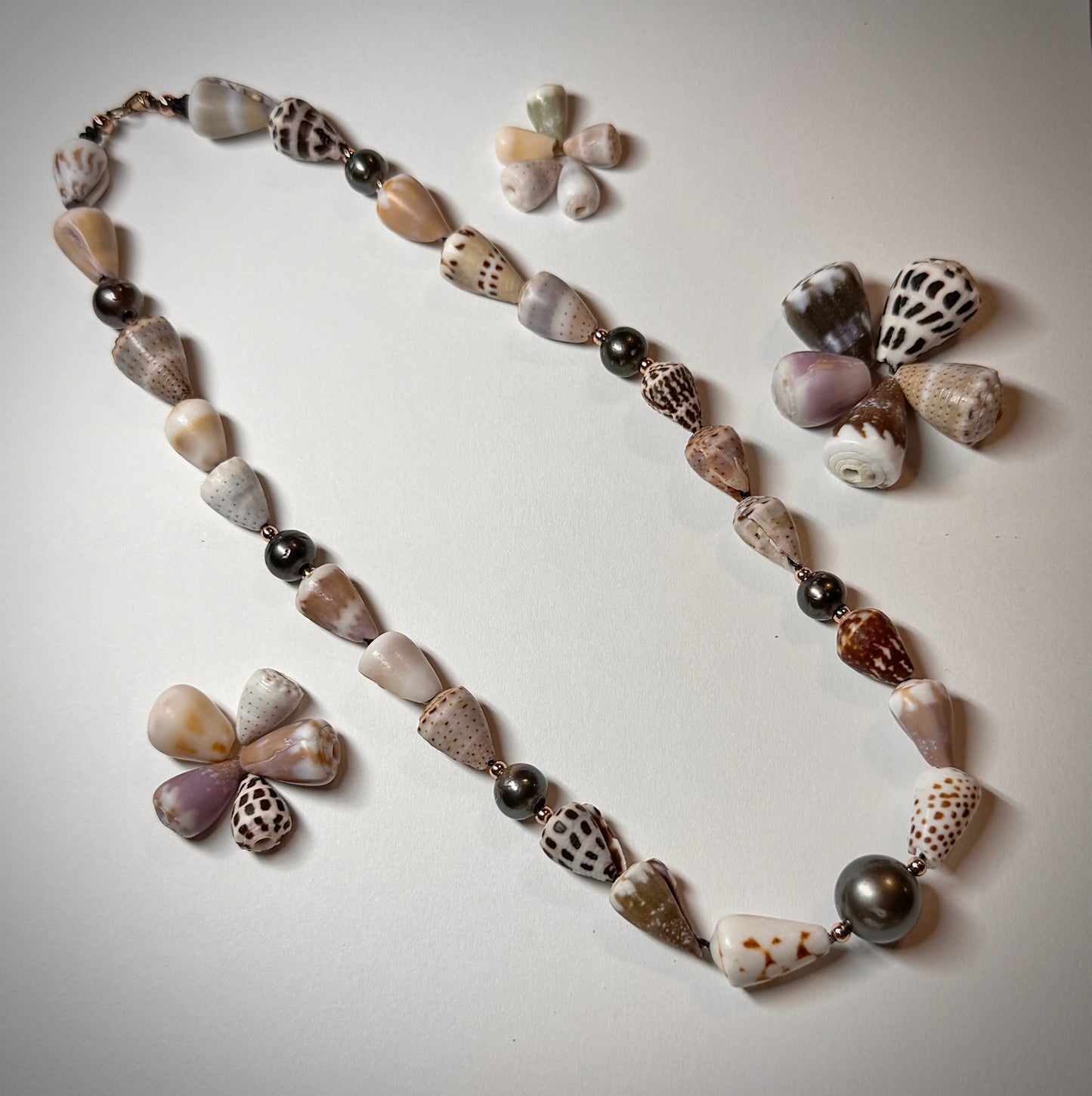 Master multiple mix Cone seashell with 7 Tahitian pearl full strand necklace