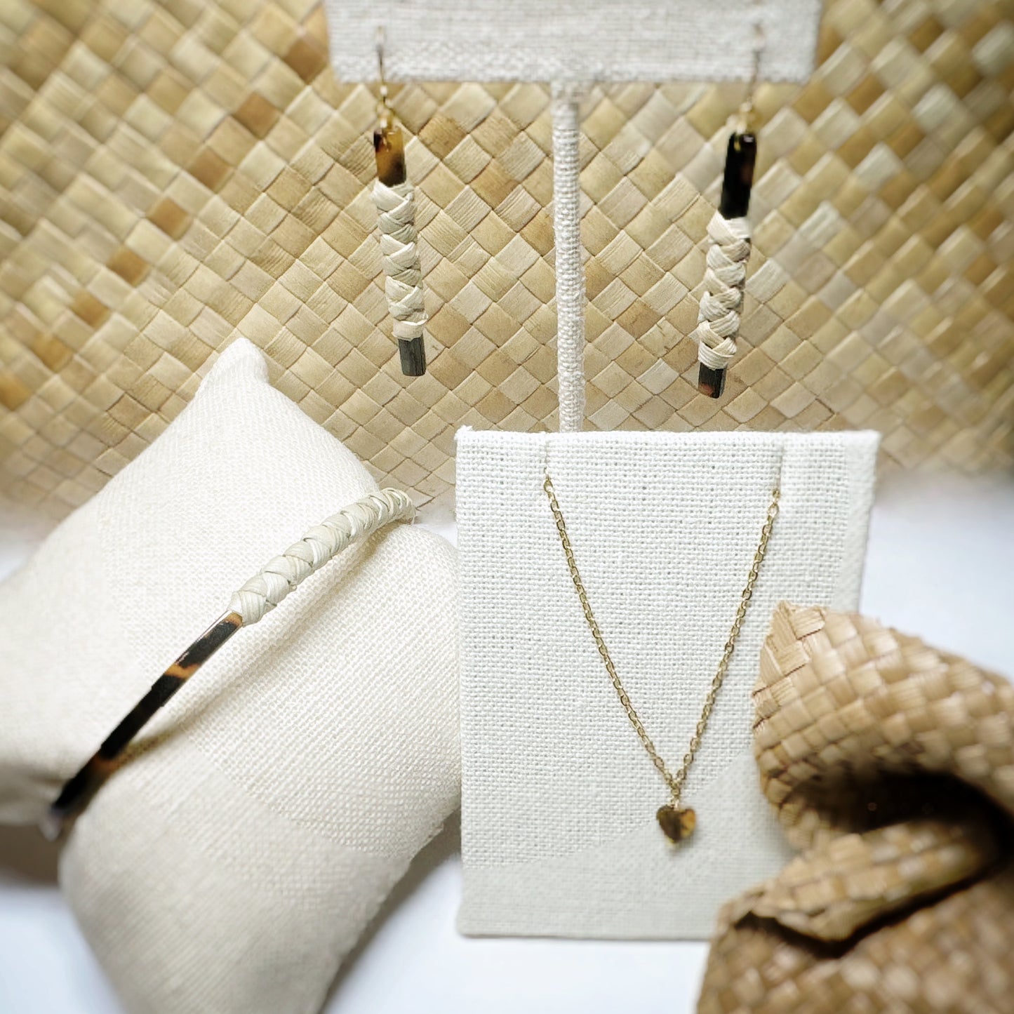 Lauhala tortoise set