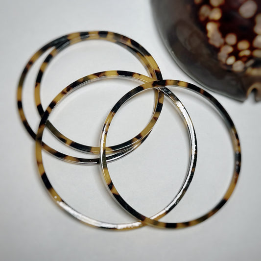 Tortoise colored dainty bangle size 8-8 1/2