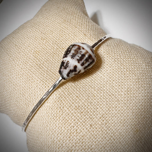 Blackish brown with white Cone seashell floating bangle