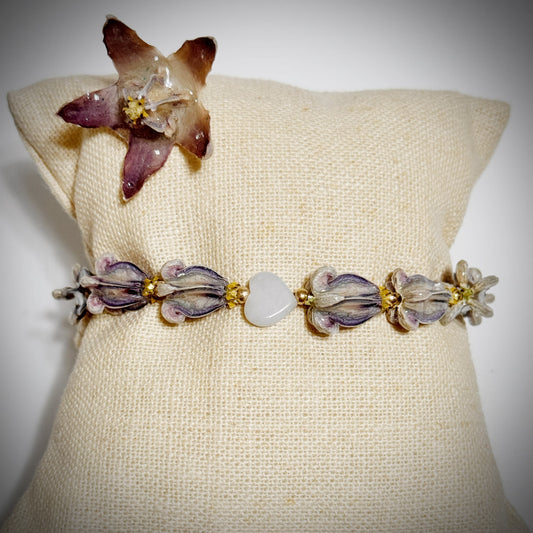 Pua Kalaunu (crown flower) stretch bracelet w/lavender heart