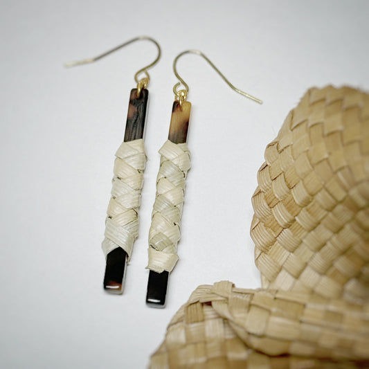 Lauhala tortoise dangle stick