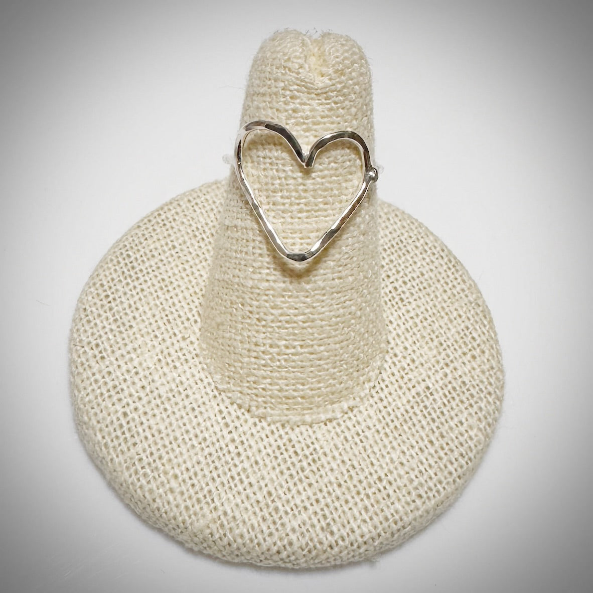 Silver pu’uwai hammered ring