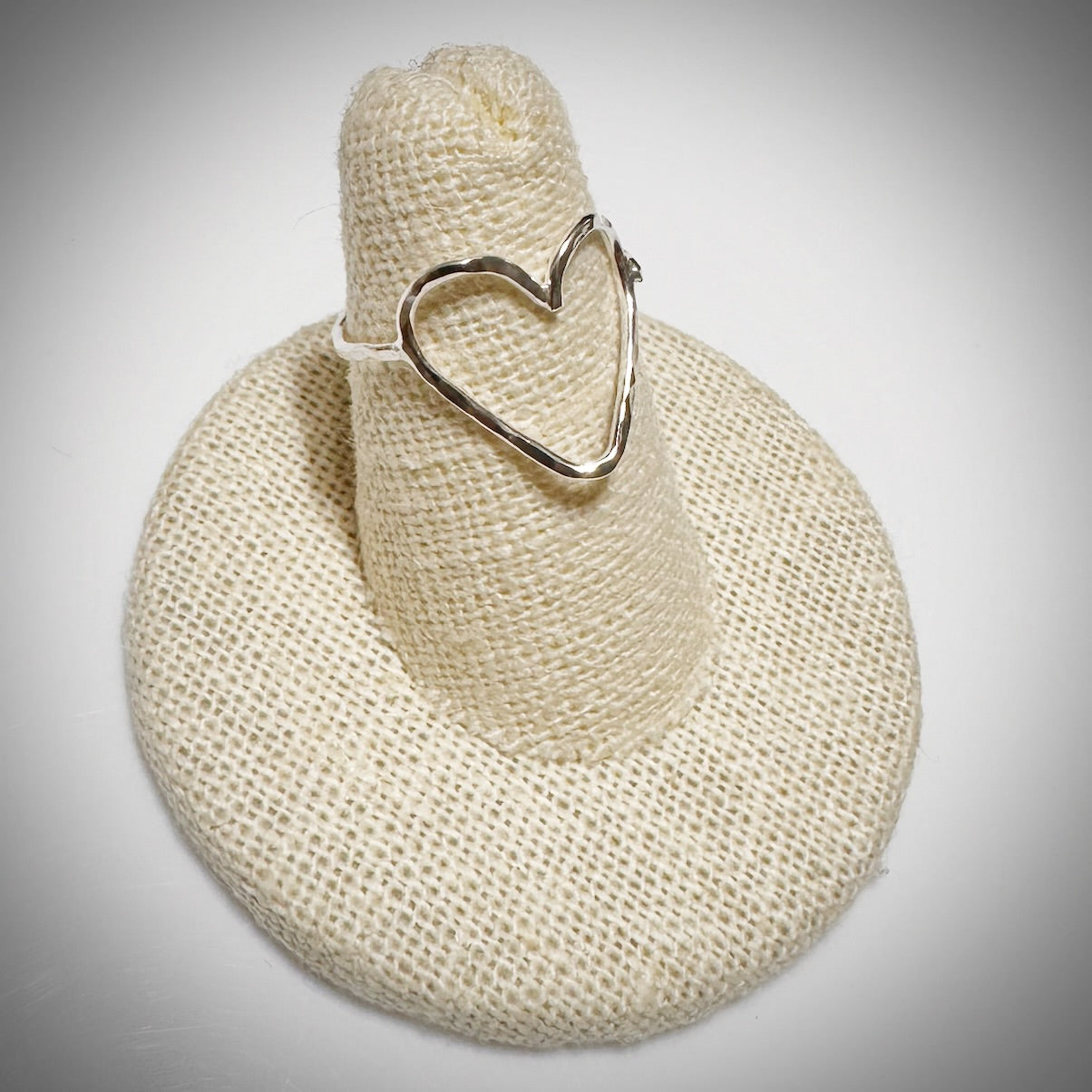 Silver pu’uwai hammered ring