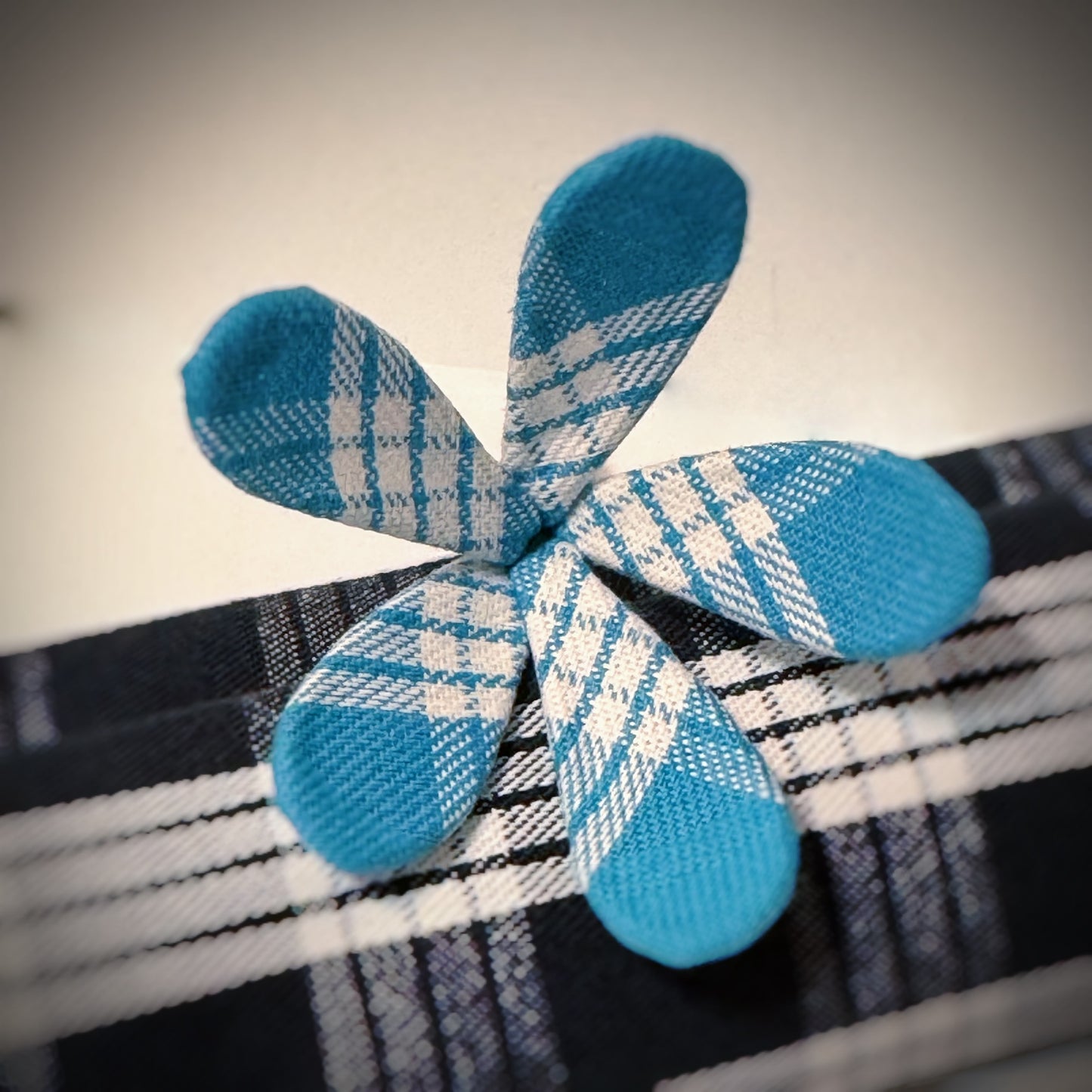 Teal Palaka hair pua pick