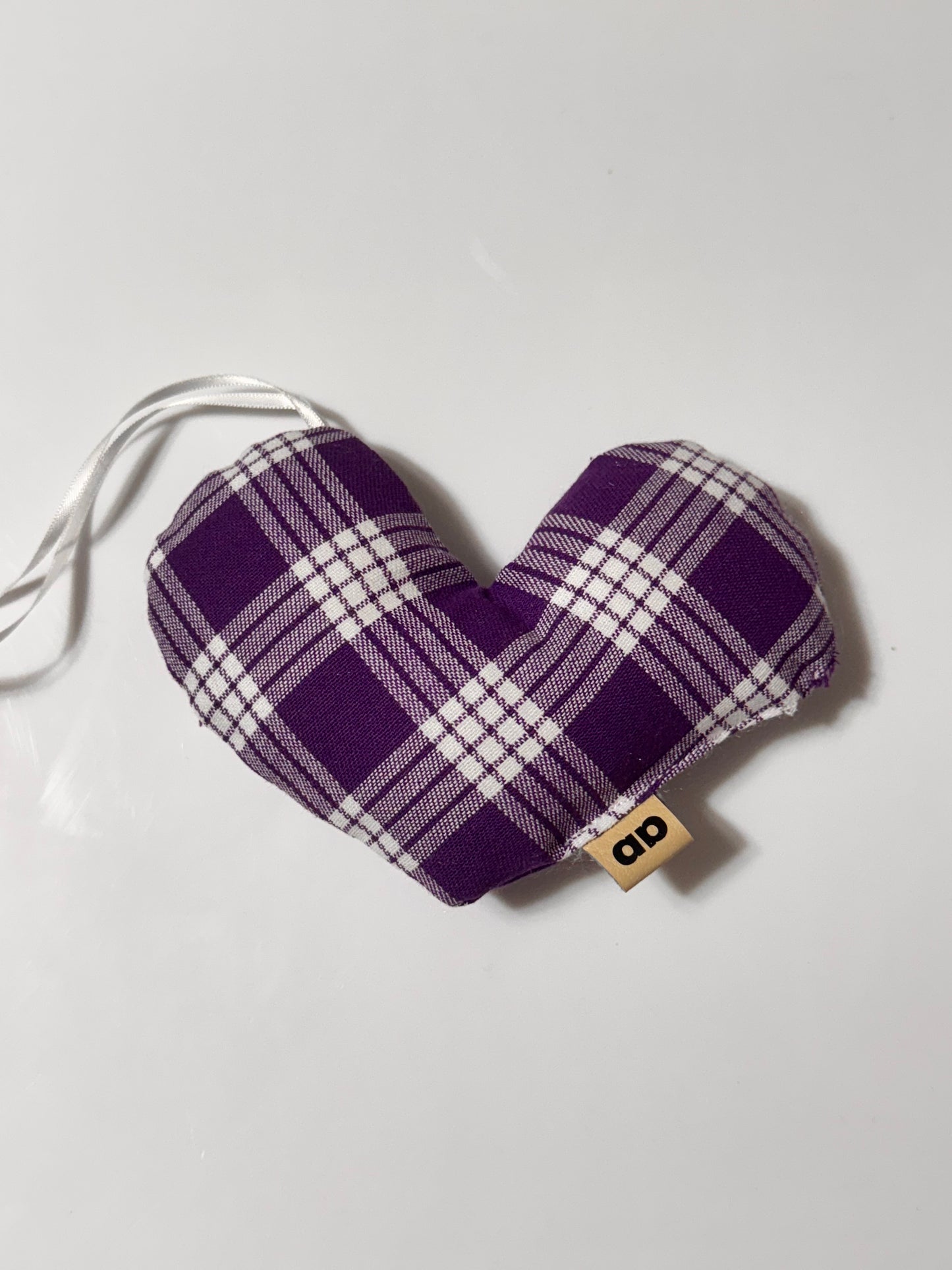 Purple Palaka ornament pu’uwai “heart ornament ”