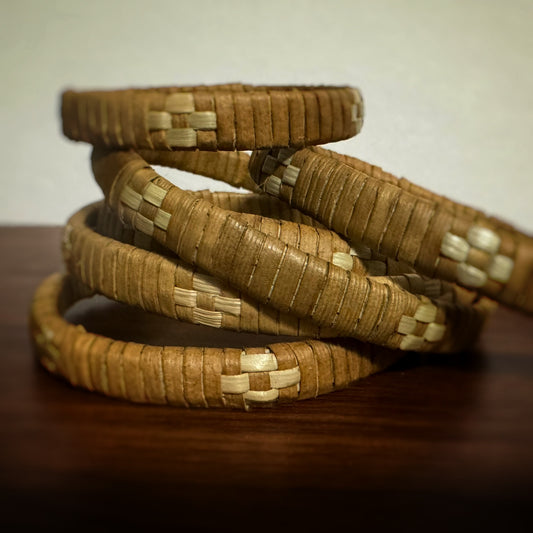 Lauhala pua woven bracelet -dark