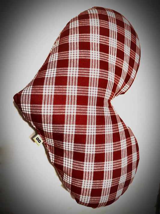 Brown Palaka uluna pu’uwai “heart pillow”