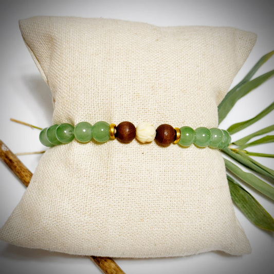 Jade stretch bracelet w/lotus