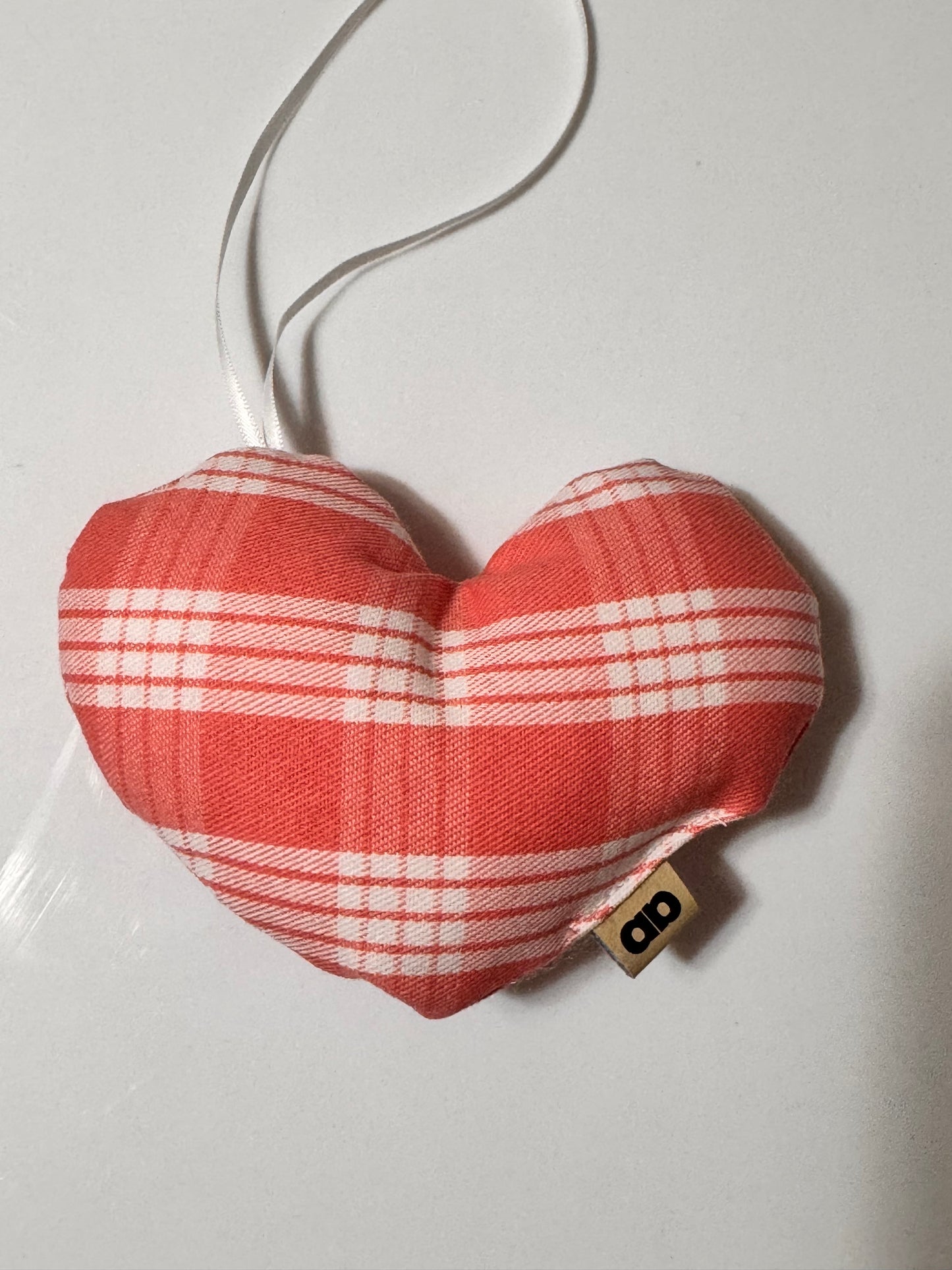 Coral Palaka ornament pu’uwai “heart ornament ”