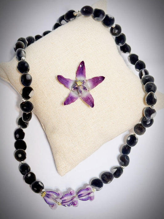 Maui mink seed & triple Pua Kalaunu (crown flower) necklace