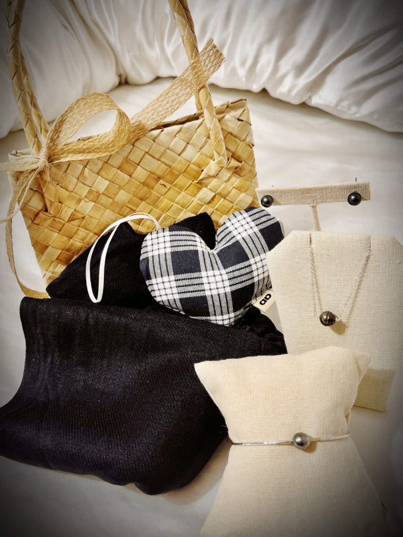 Black Palaka sterling silver Tahitian pearl gift set