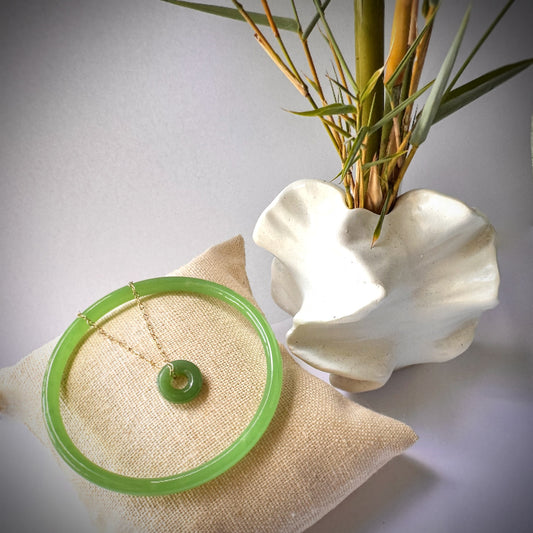 Jade dainty bangle and doughnut shape pendant set-green