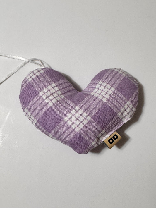 Lavender Palaka ornament pu’uwai “heart ornament ”