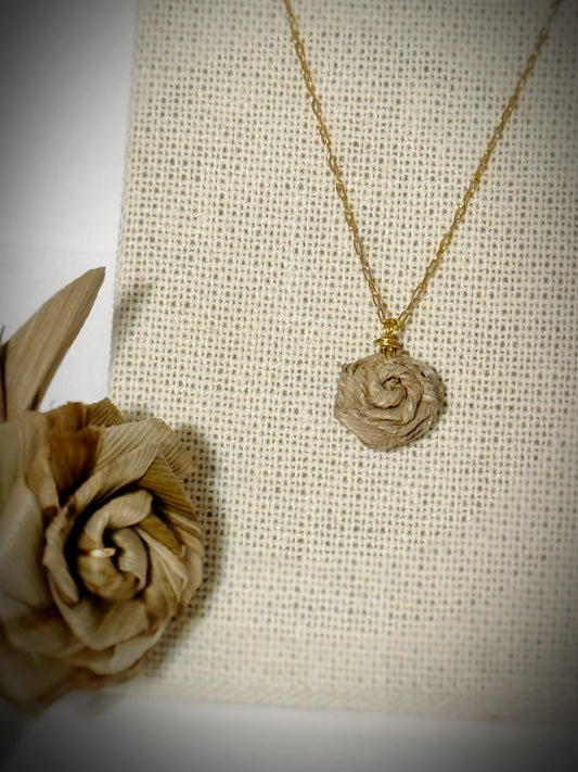 Lauhala dainty rose necklace gold