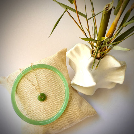 Jade dainty bangle and doughnut shape pendant set-green