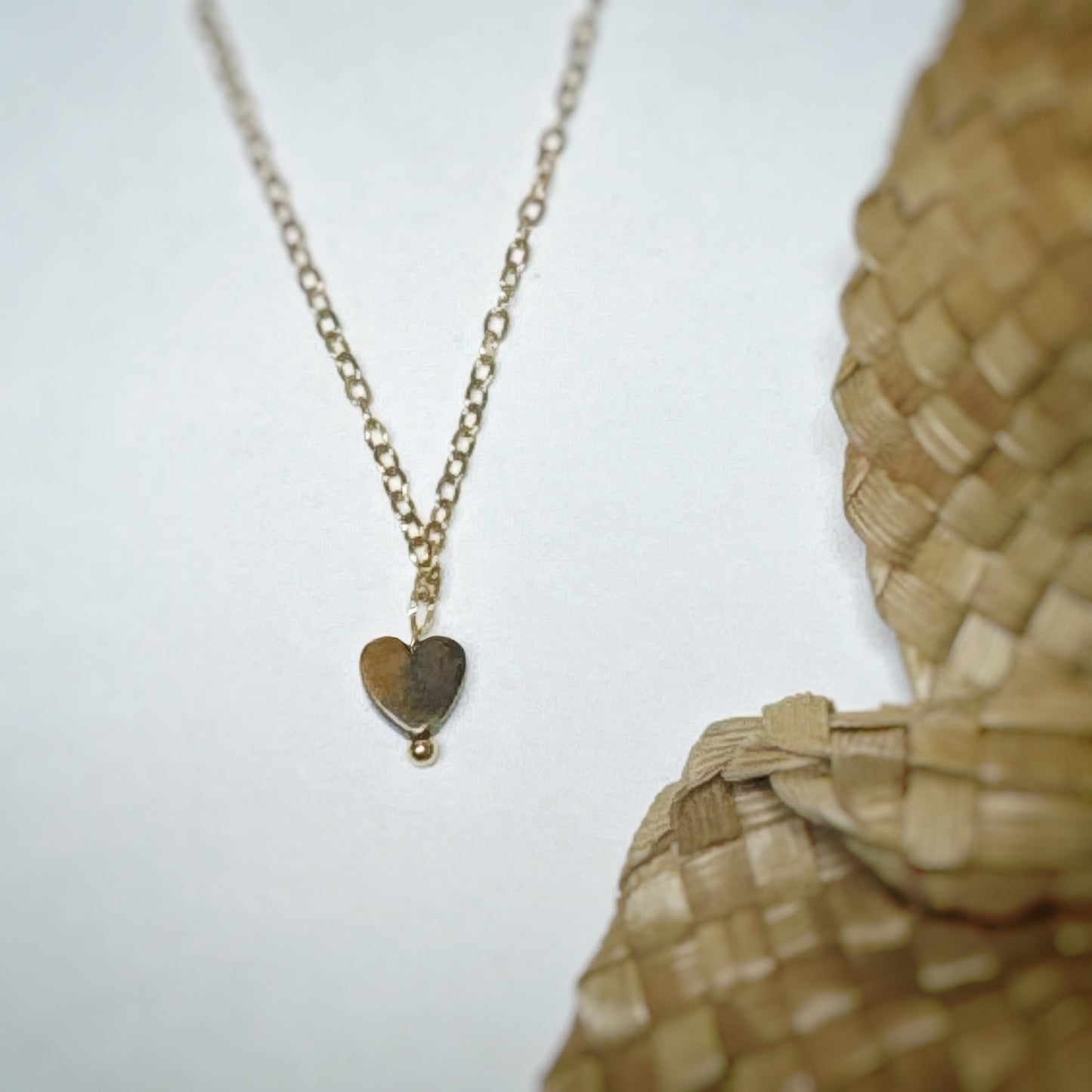 Tortoise dainty heart necklace