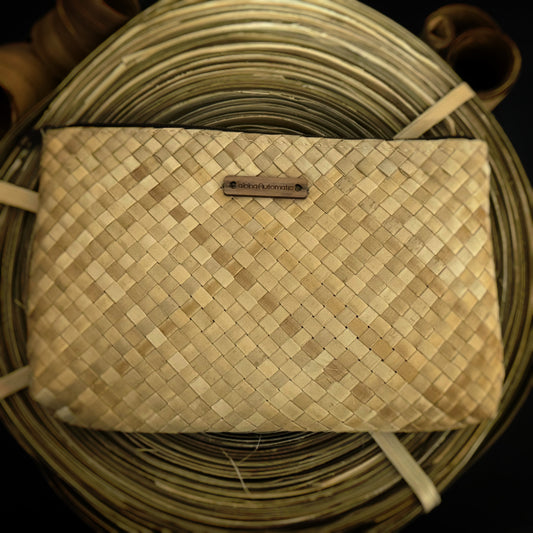 Lauhala woven zipper clutch-medium