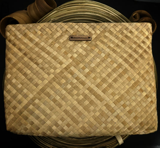 Lauhala woven zipper clutch-xlarge