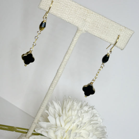 Fancy pua clover pendant on gold heart link chain 1” dangle earring